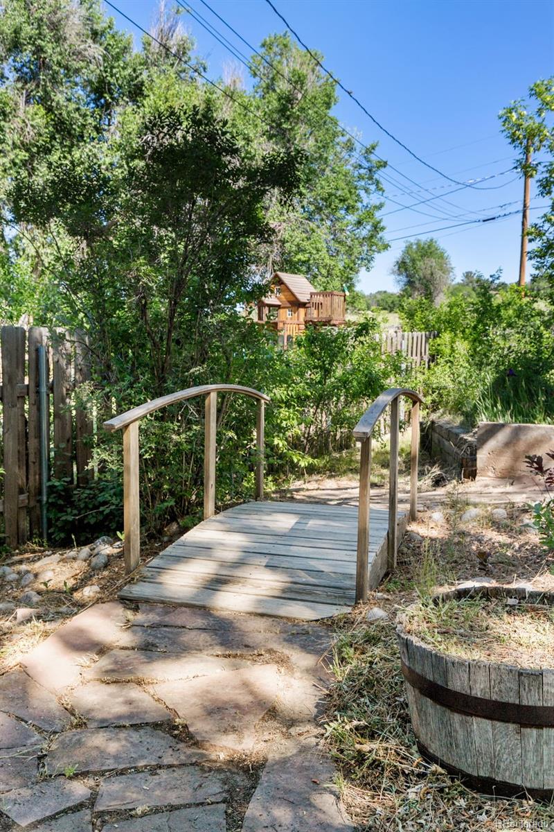 121 Ash Avenue