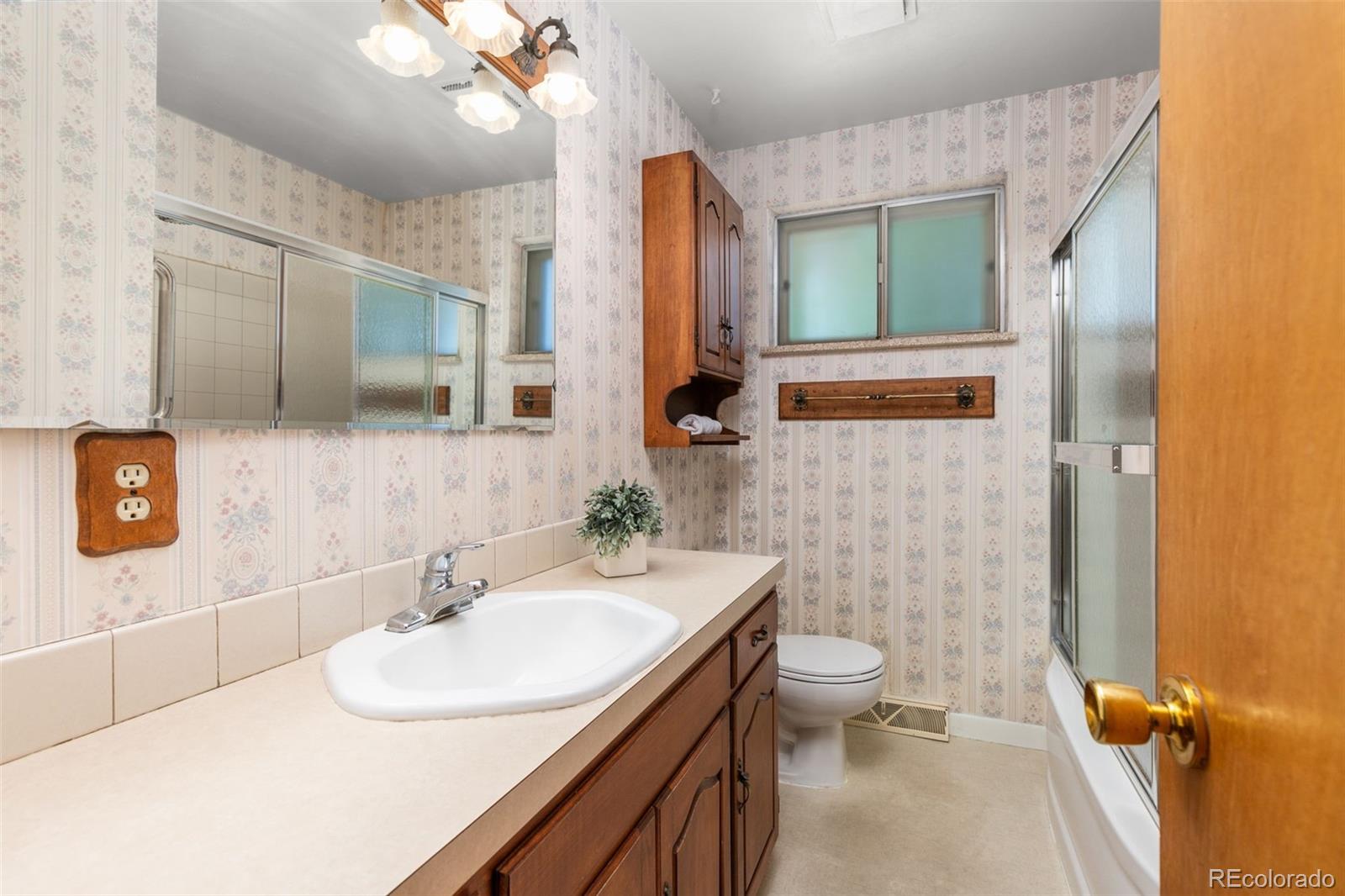 121 Ash Avenue