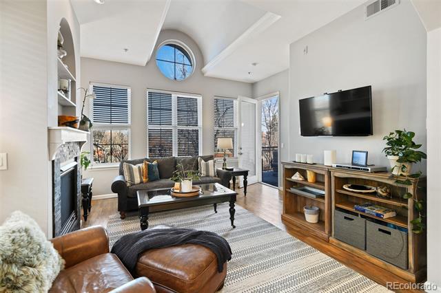 1489 Steele Street Unit: 310