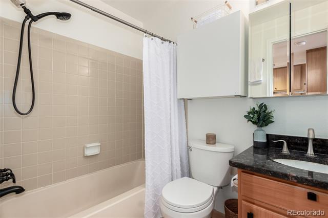 1885 S Quebec Way Unit: B22