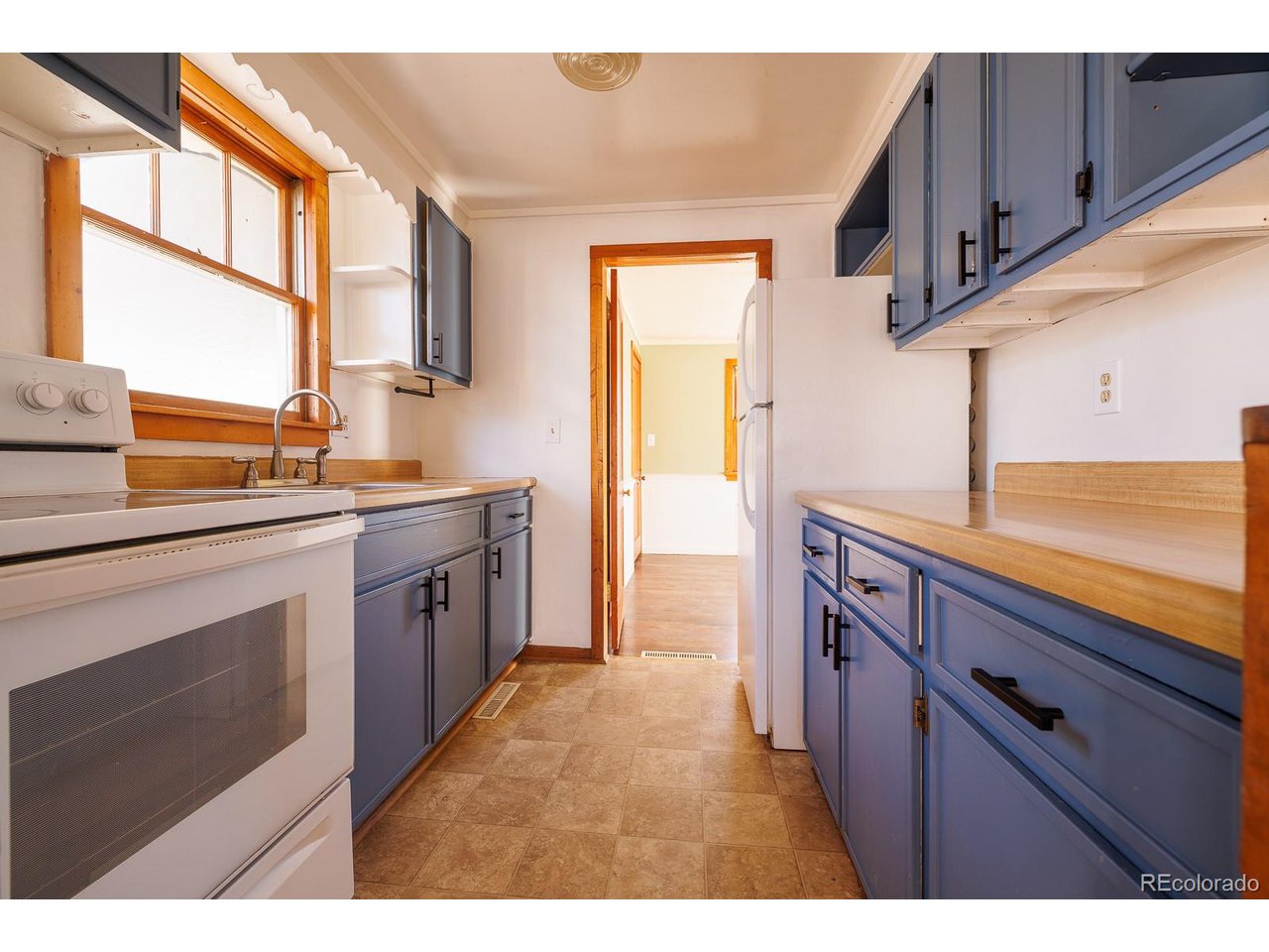 150 W 2nd St