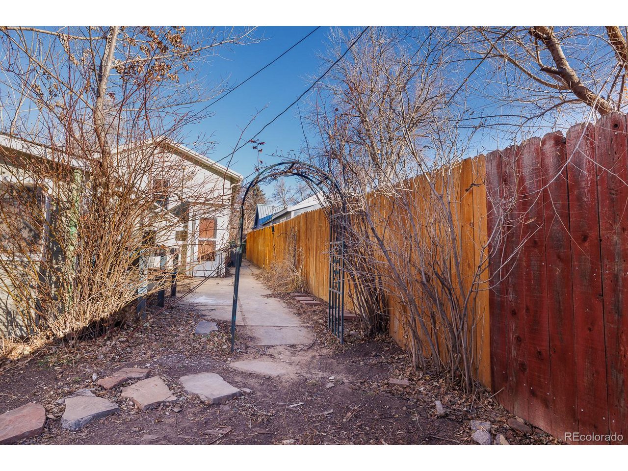 150 W 2nd St