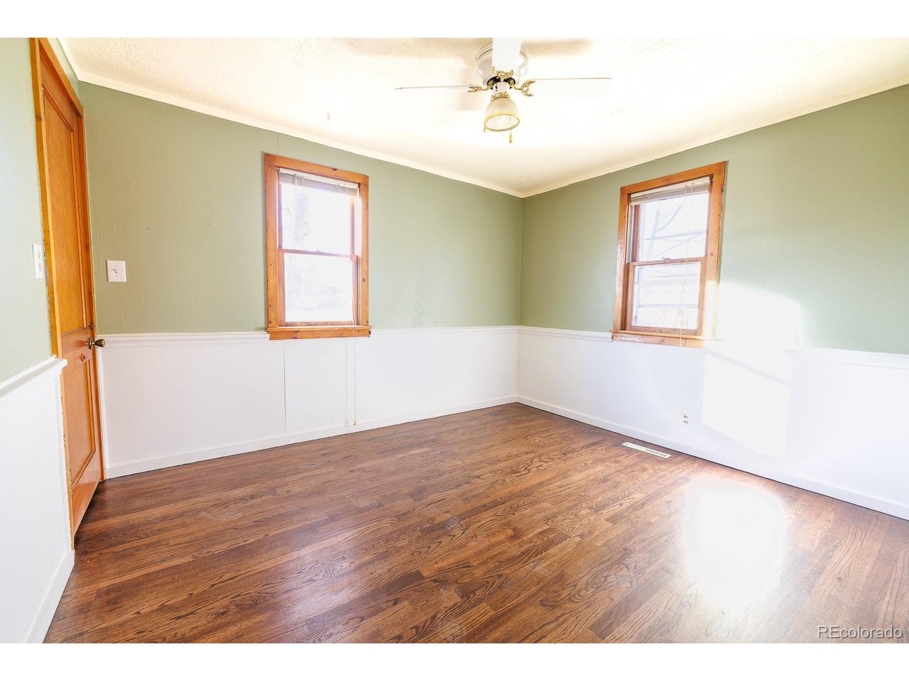150 W 2nd St