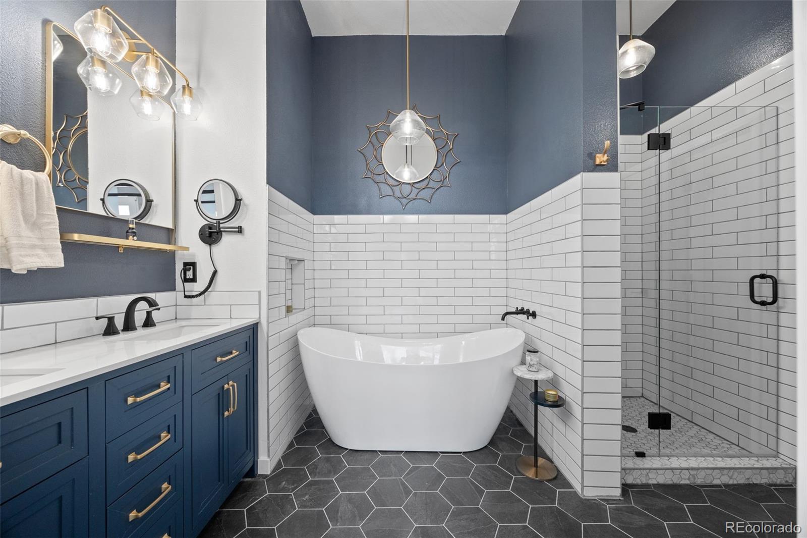 225 N Lincoln Street Unit: 3