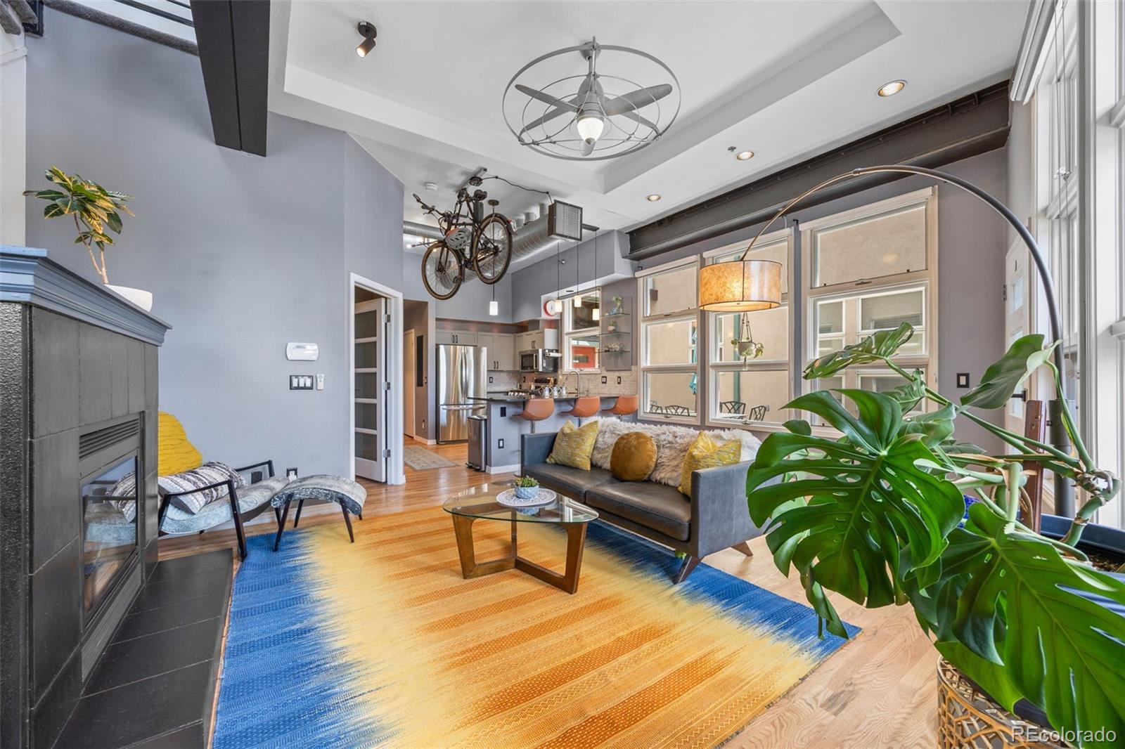 225 N Lincoln Street Unit: 3