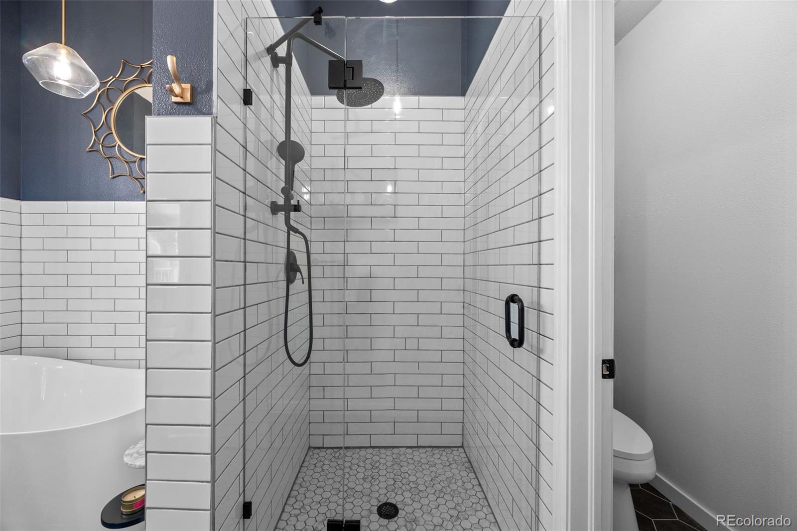 225 N Lincoln Street Unit: 3