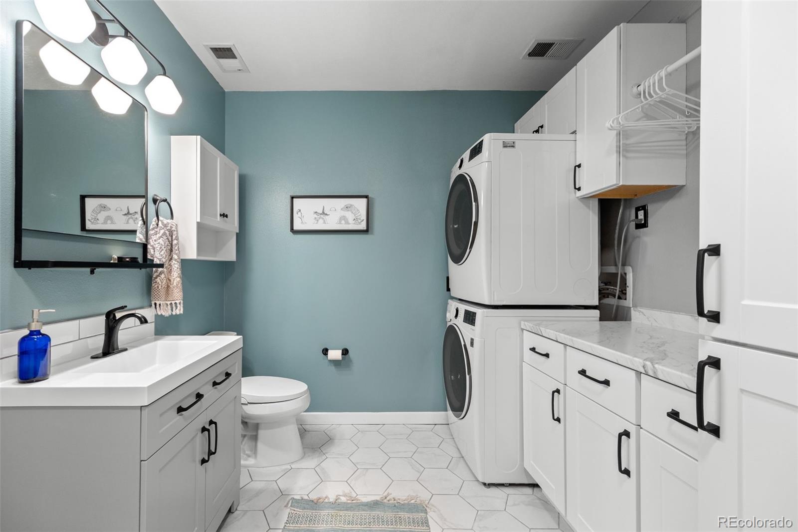 225 N Lincoln Street Unit: 3