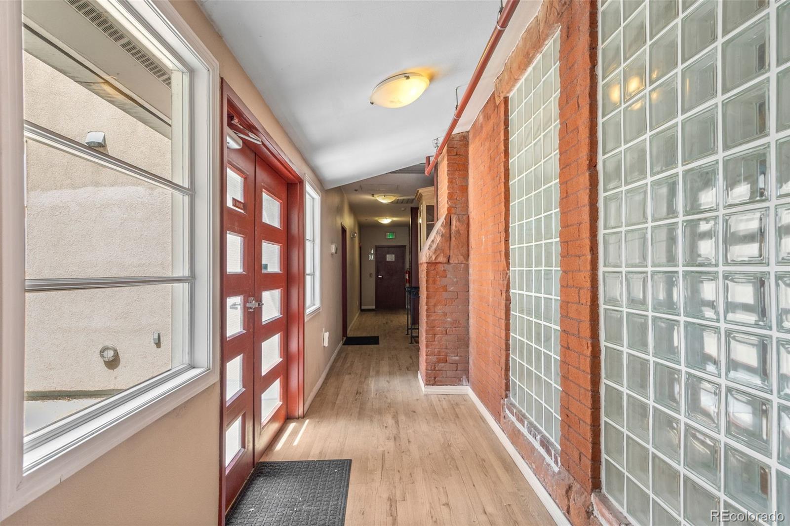 225 N Lincoln Street Unit: 3