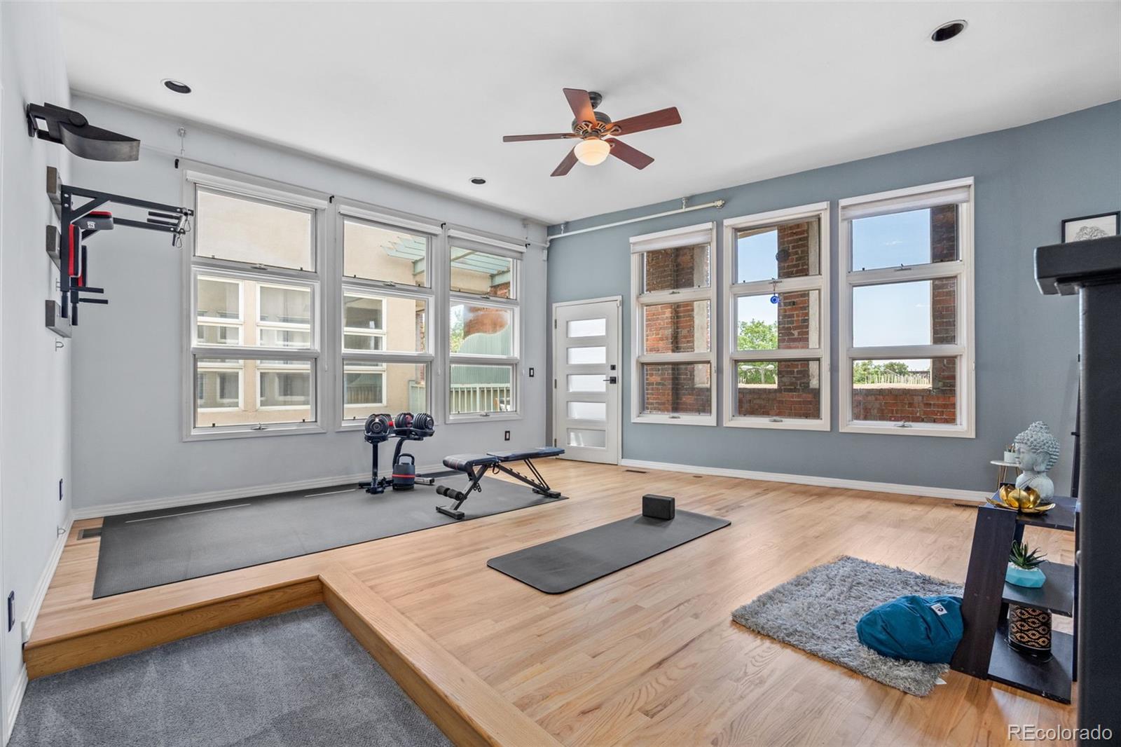 225 N Lincoln Street Unit: 3