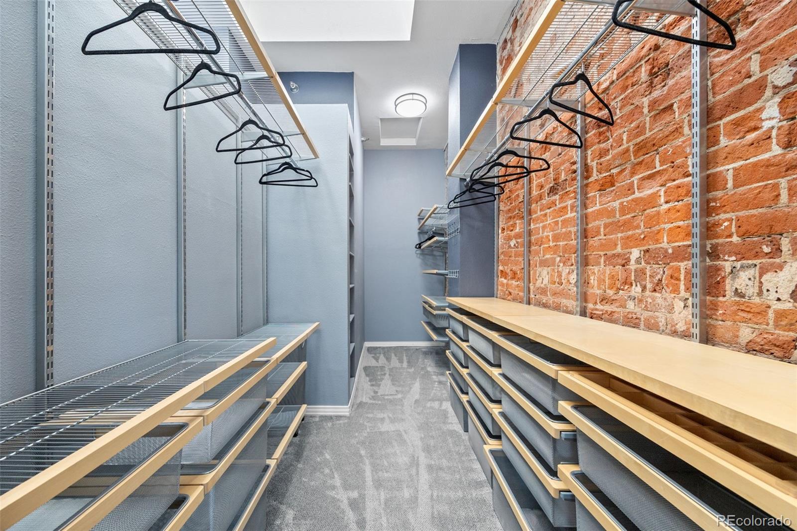 225 N Lincoln Street Unit: 3
