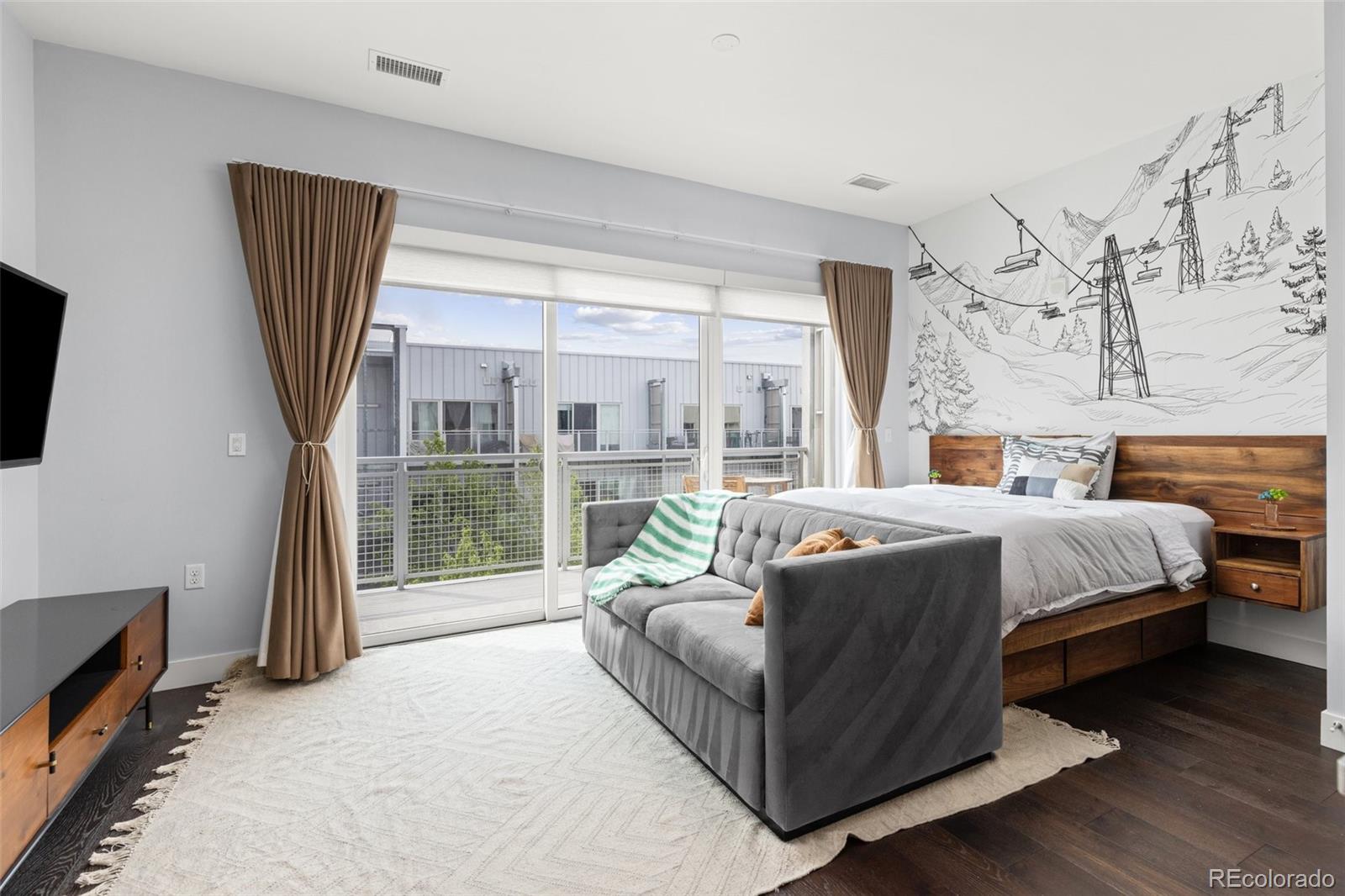 2550 Lawrence Street Unit: RB306
