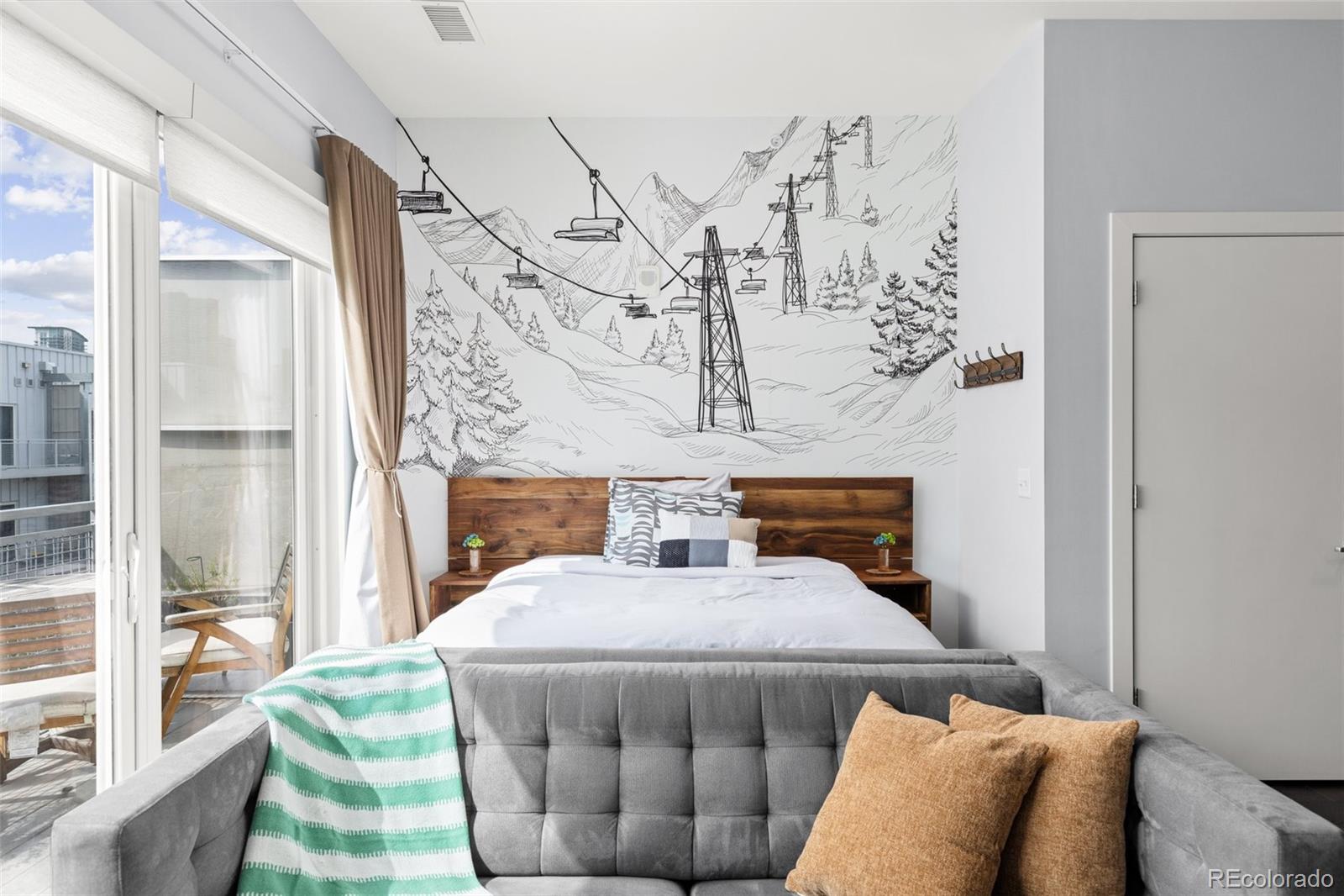 2550 Lawrence Street Unit: RB306