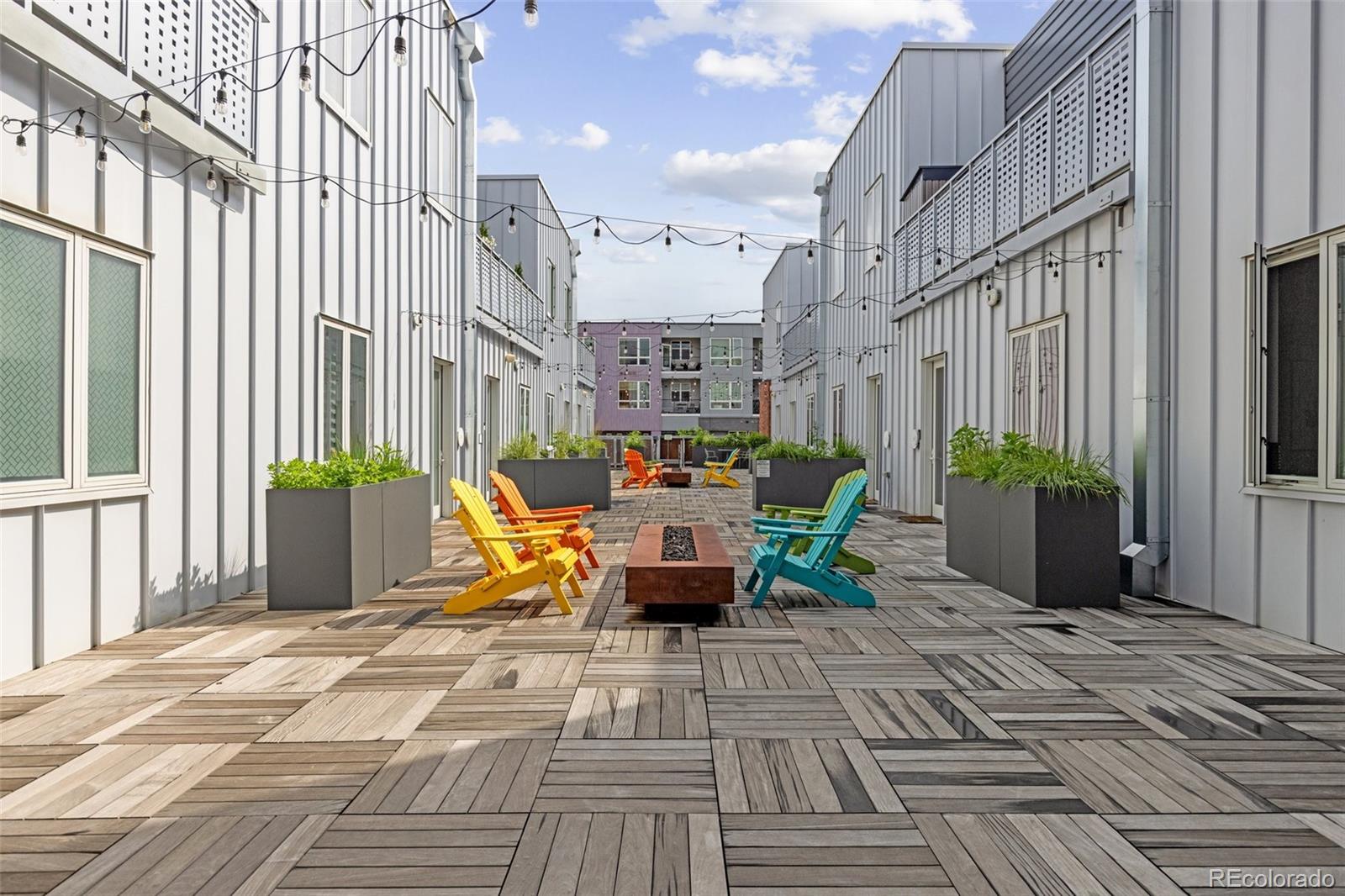 2550 Lawrence Street Unit: RB306