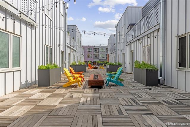 2550 Lawrence Street Unit: RB306