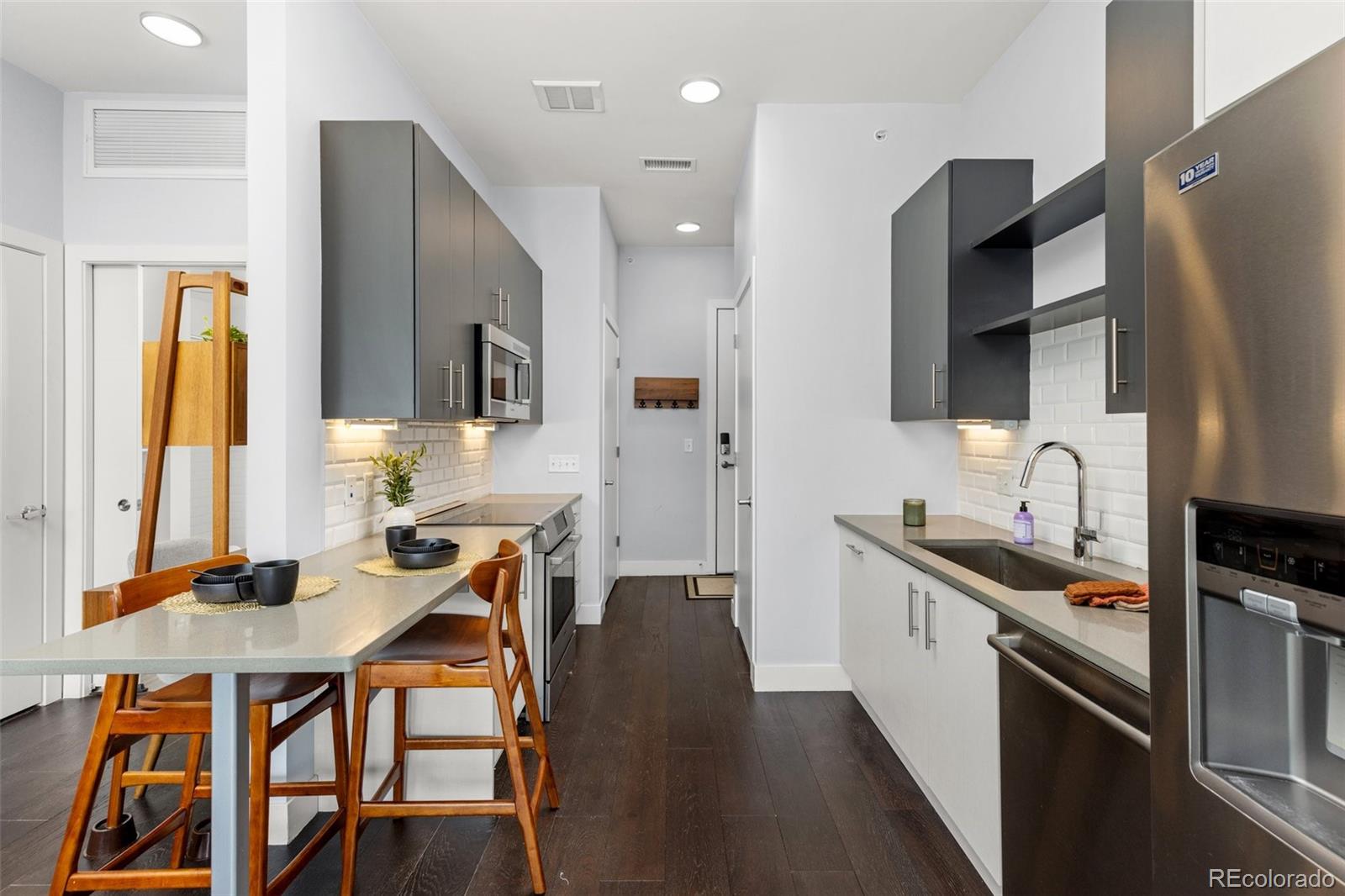 2550 Lawrence Street Unit: RB306