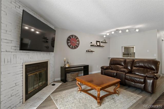 534 E 7th Avenue Unit: 206