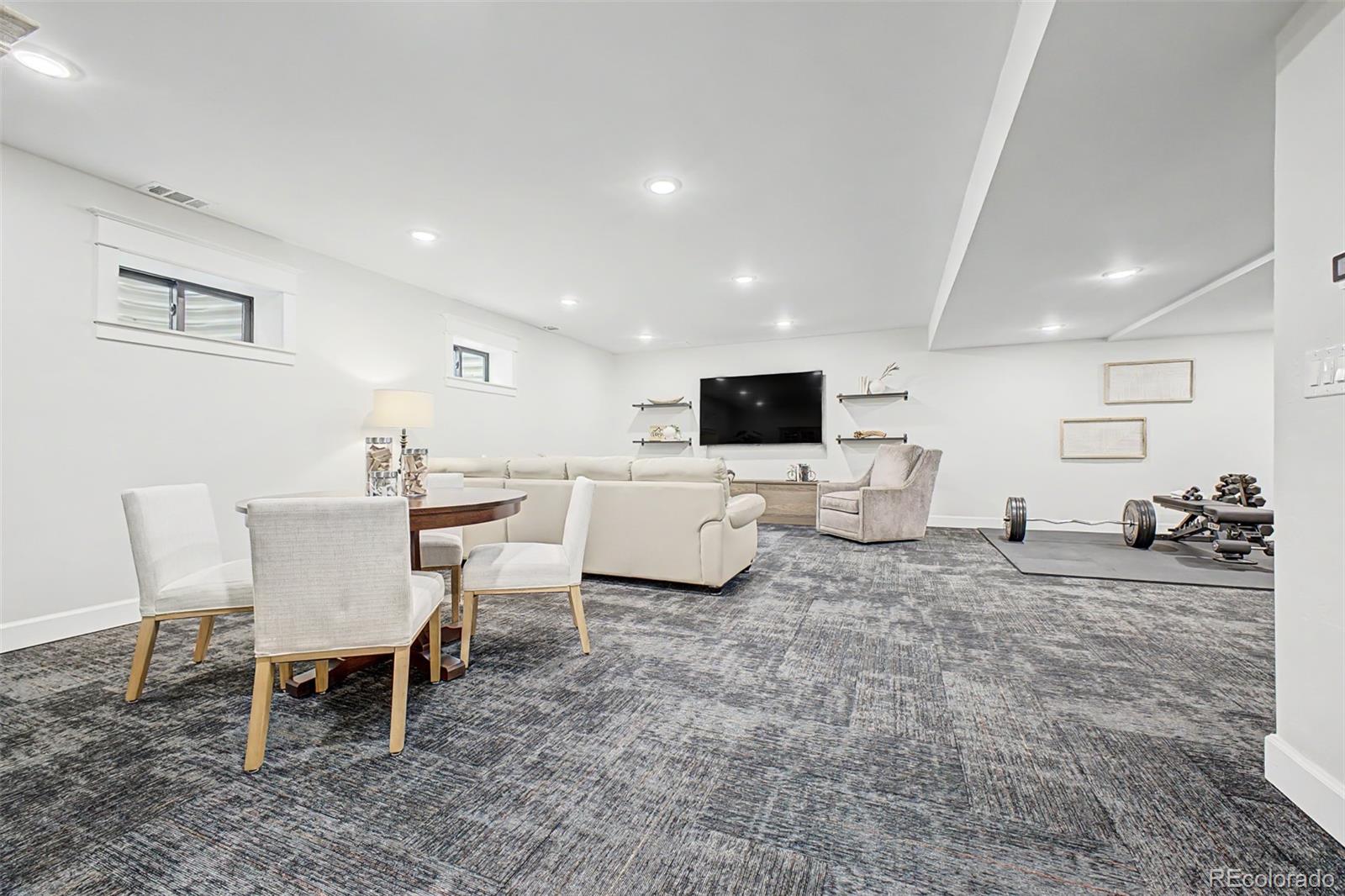 312 W Charles Street