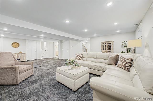 312 W Charles Street
