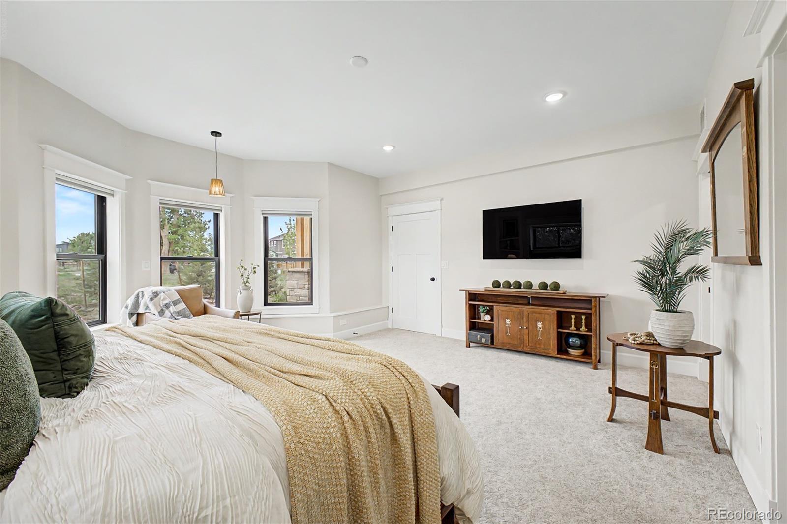 312 W Charles Street