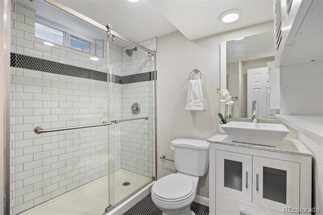 3401 E 13th Avenue