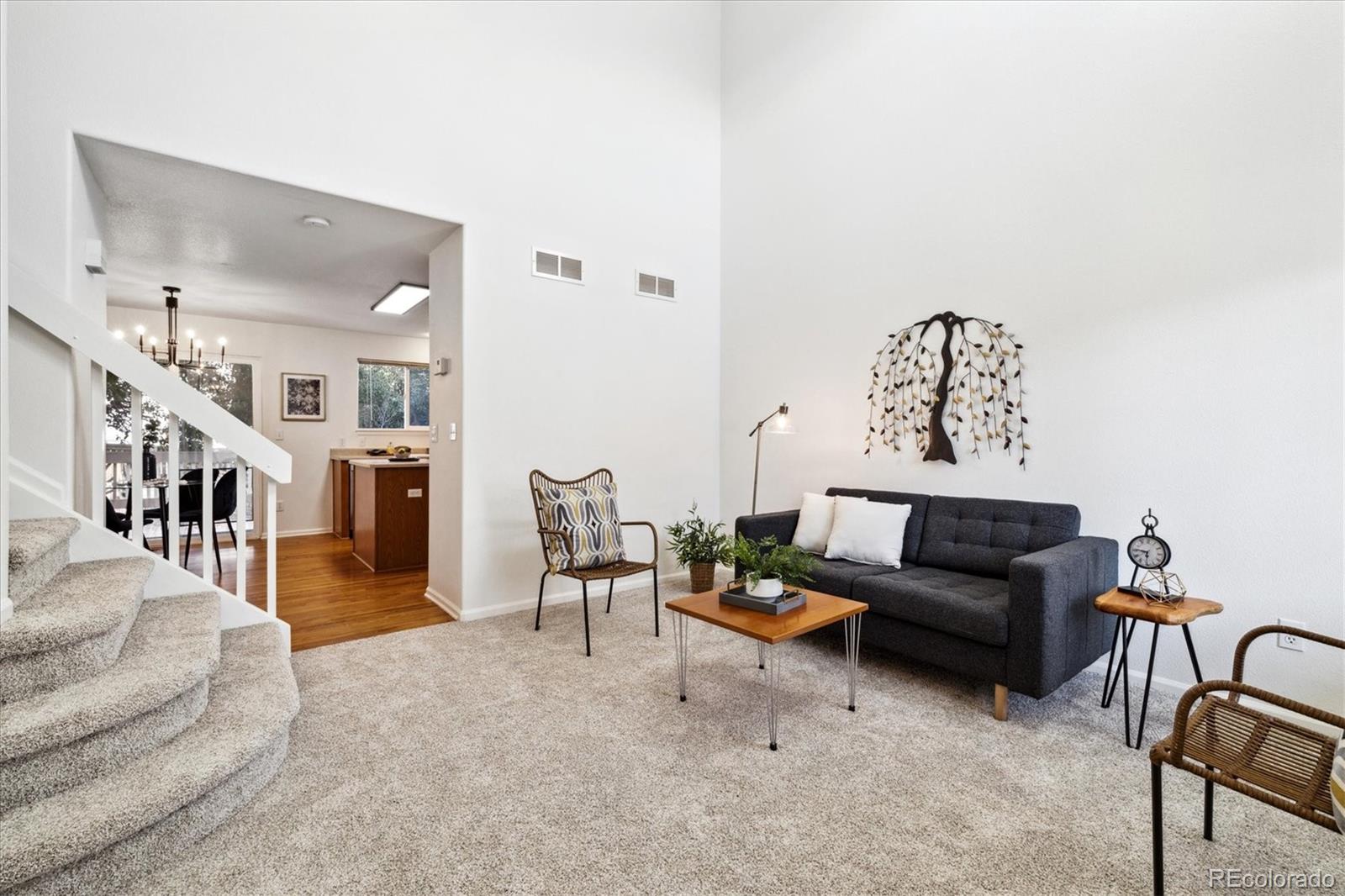10315 Ravenswood Lane