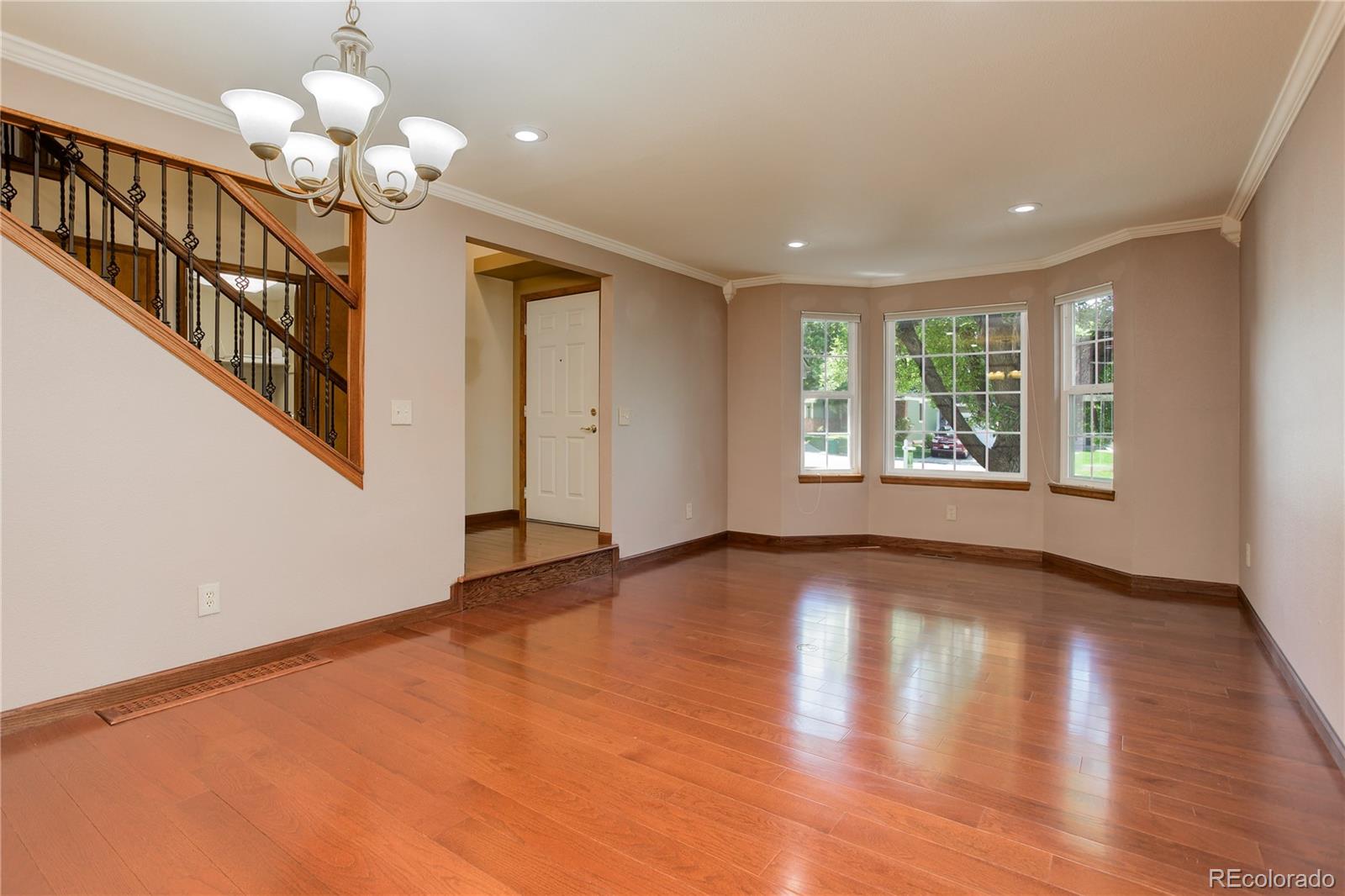 432 W Jamison Place