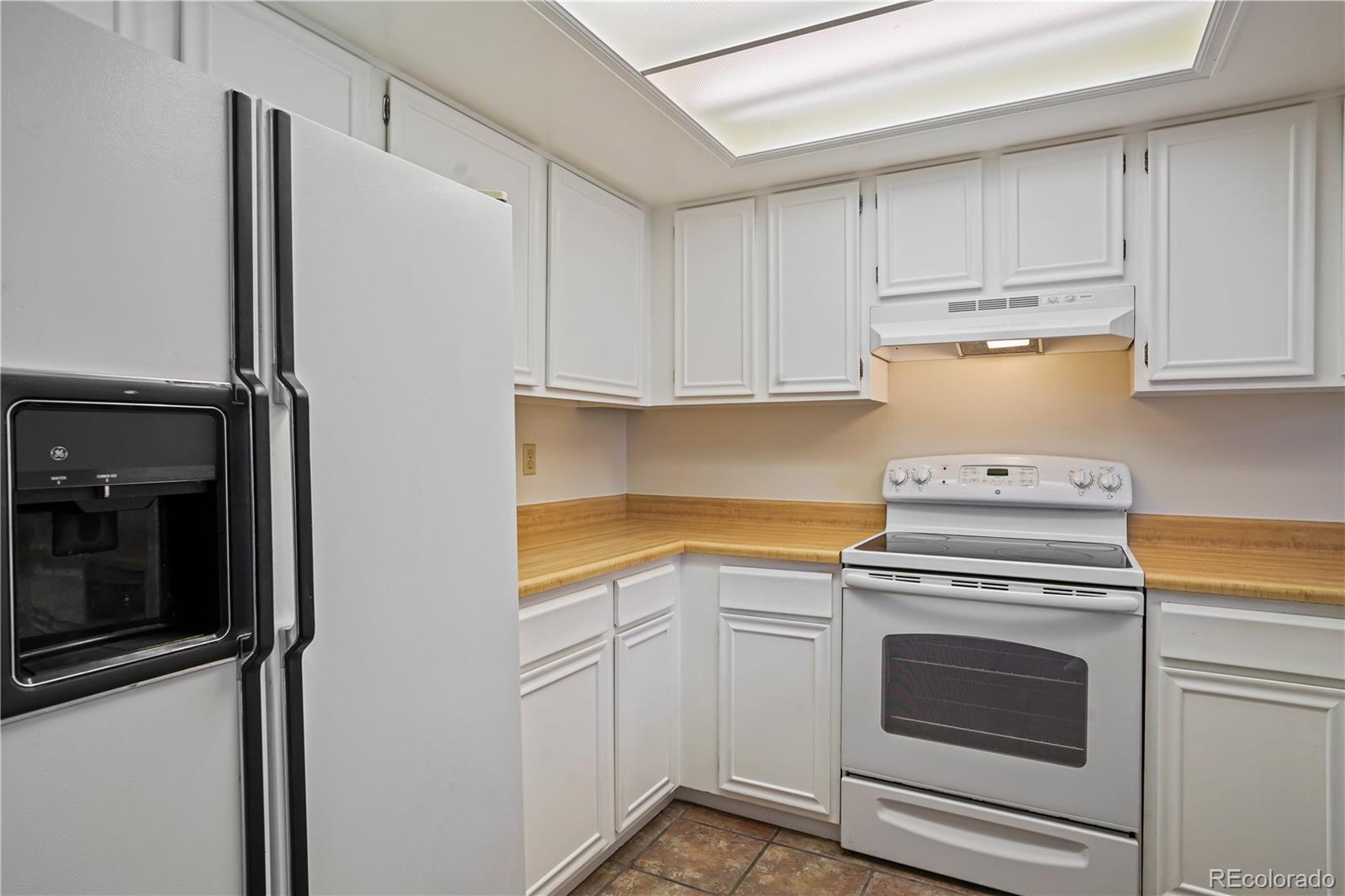 232 S Holman Way