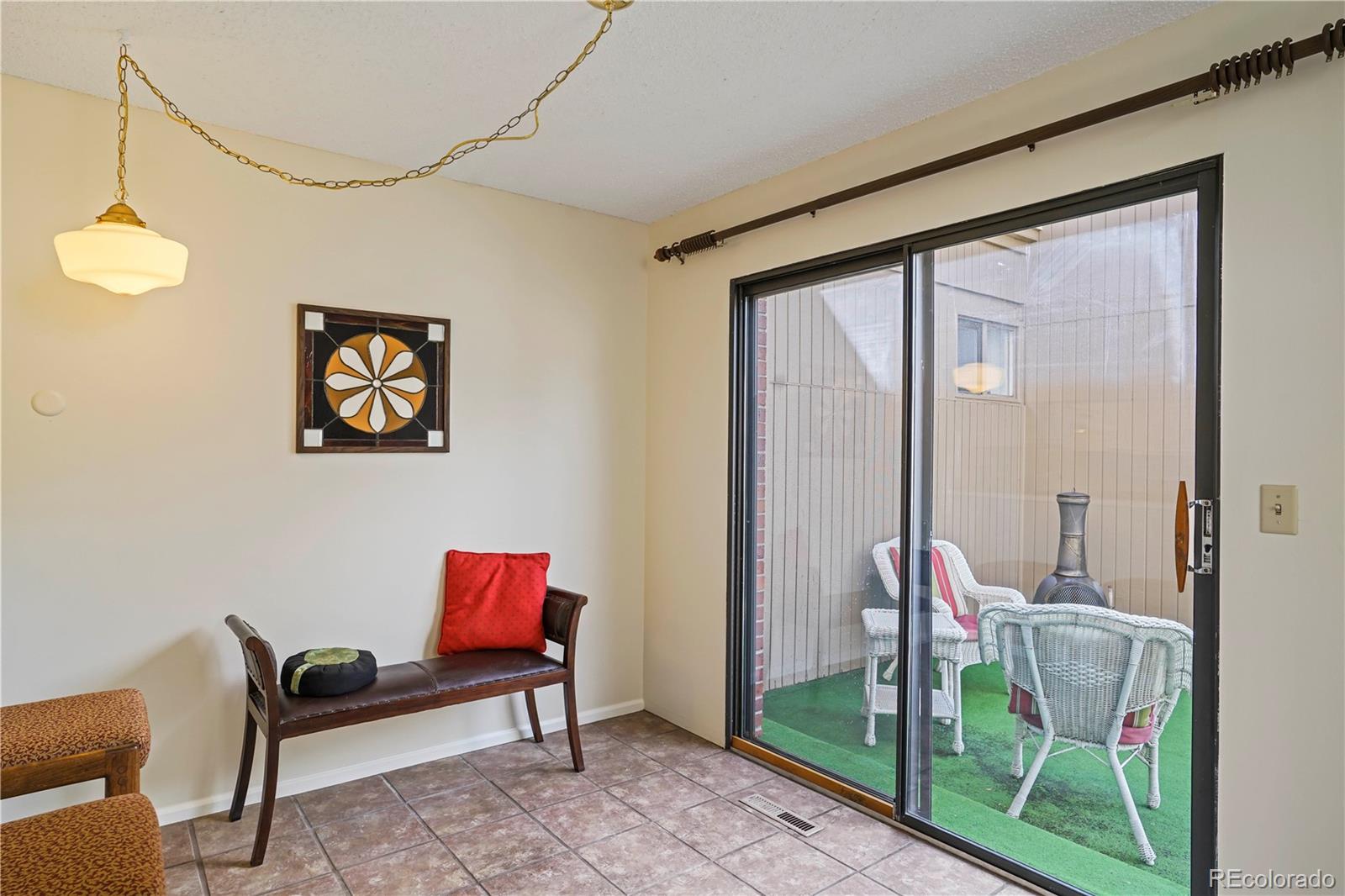 232 S Holman Way