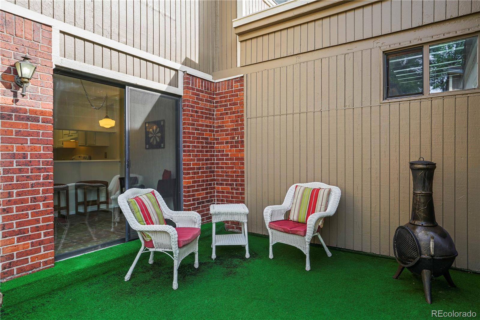 232 S Holman Way