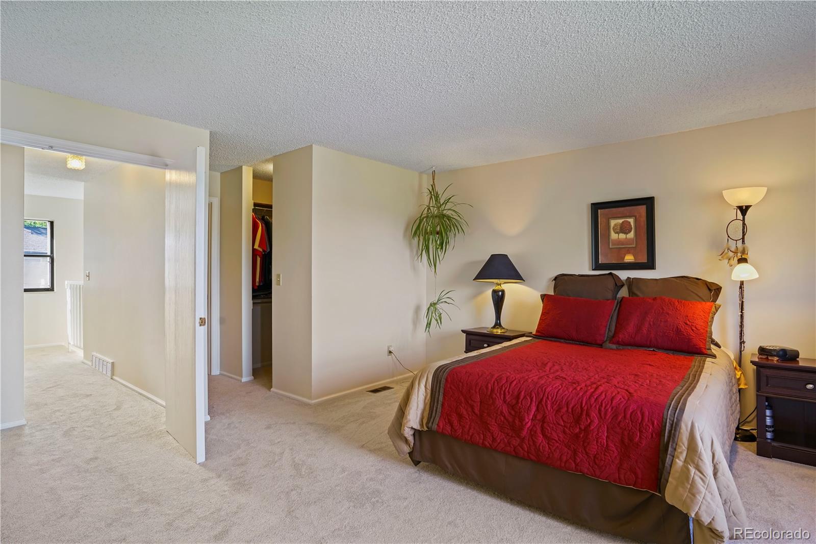 232 S Holman Way