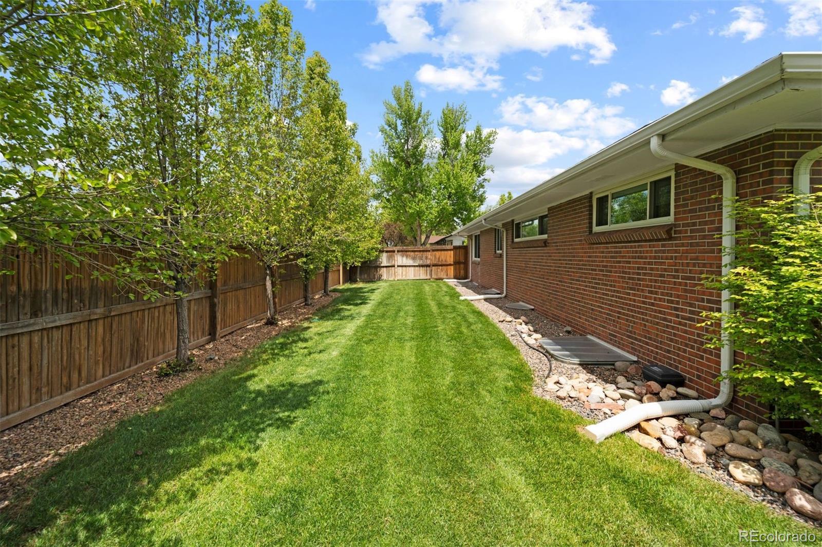 2350 E Flora Place