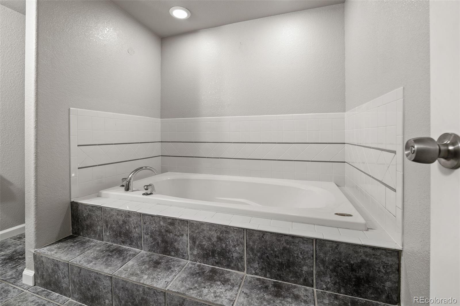 13555 Thorncreek Circle