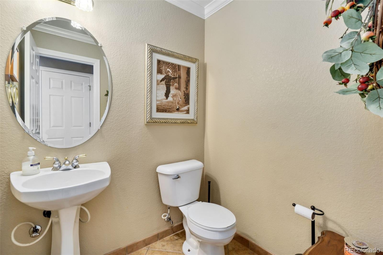 5757 W Long Place
