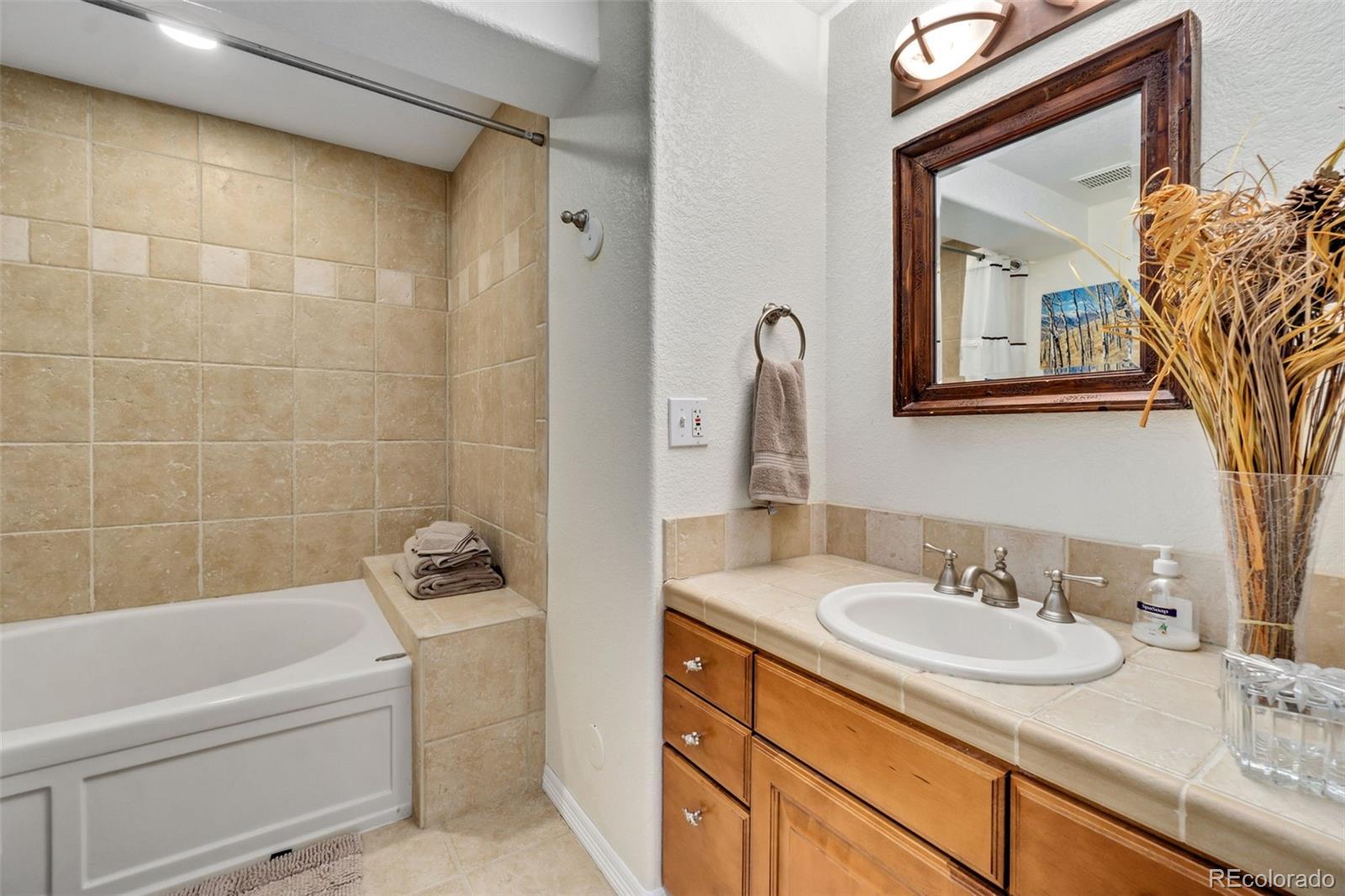 5757 W Long Place