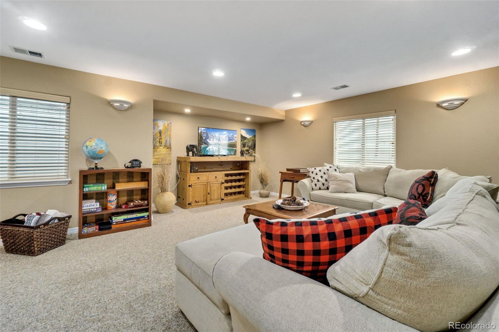 5757 W Long Place