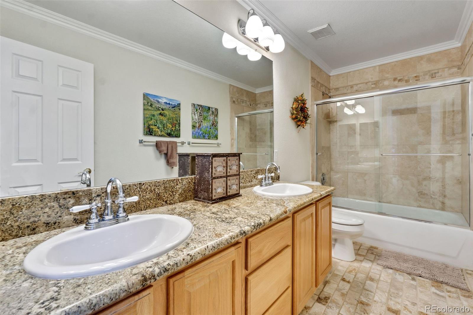 5757 W Long Place