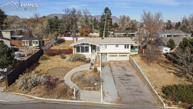 2010 Parkview Boulevard