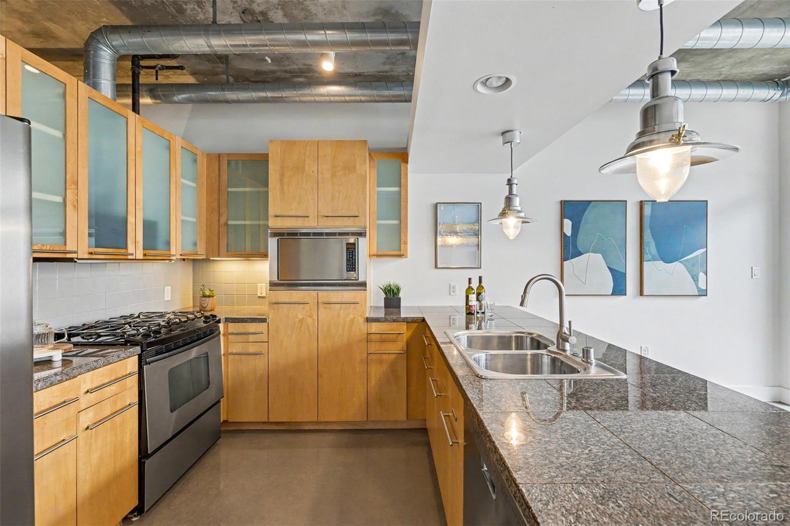 2100 16th Street Unit: 302