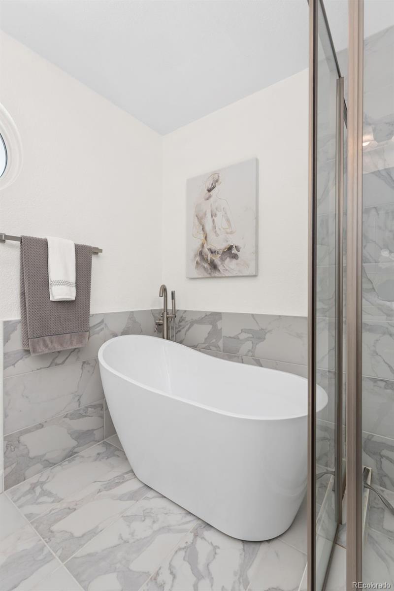 2217 Grayden Court