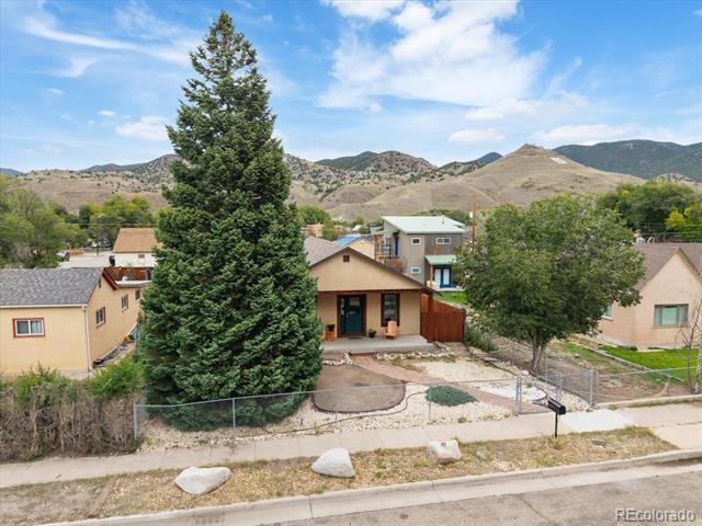 734 W 2nd Street