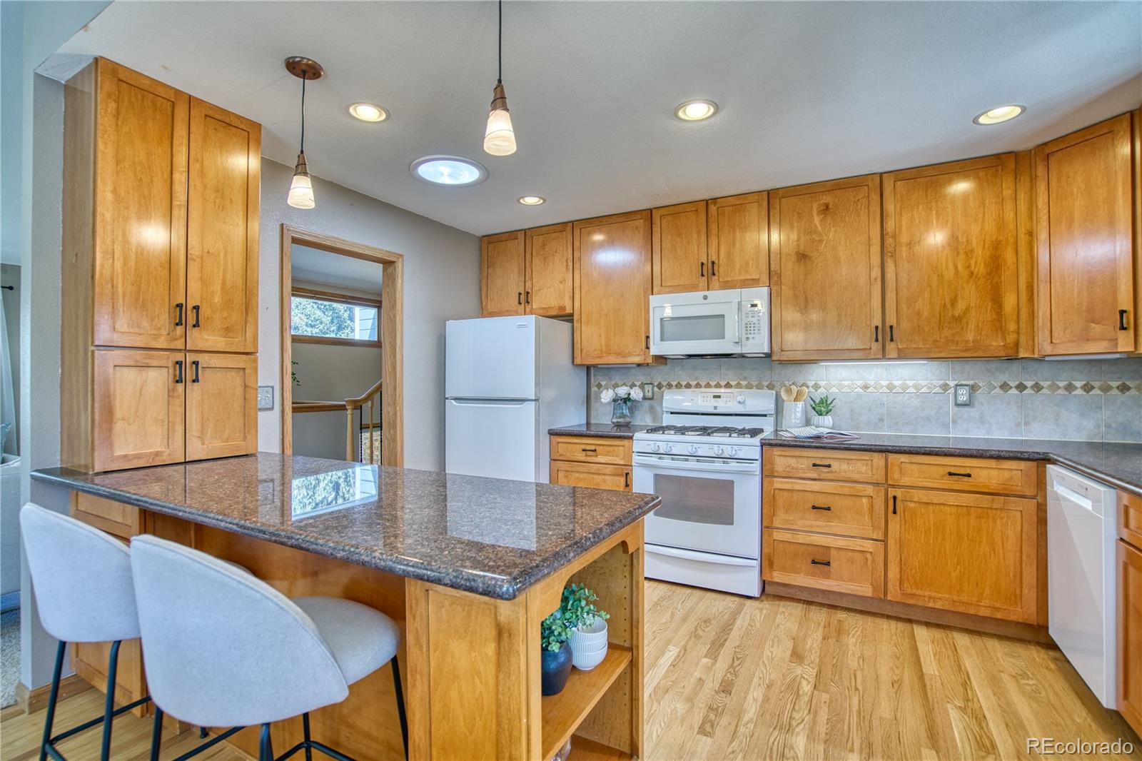 7216 Timothy Place