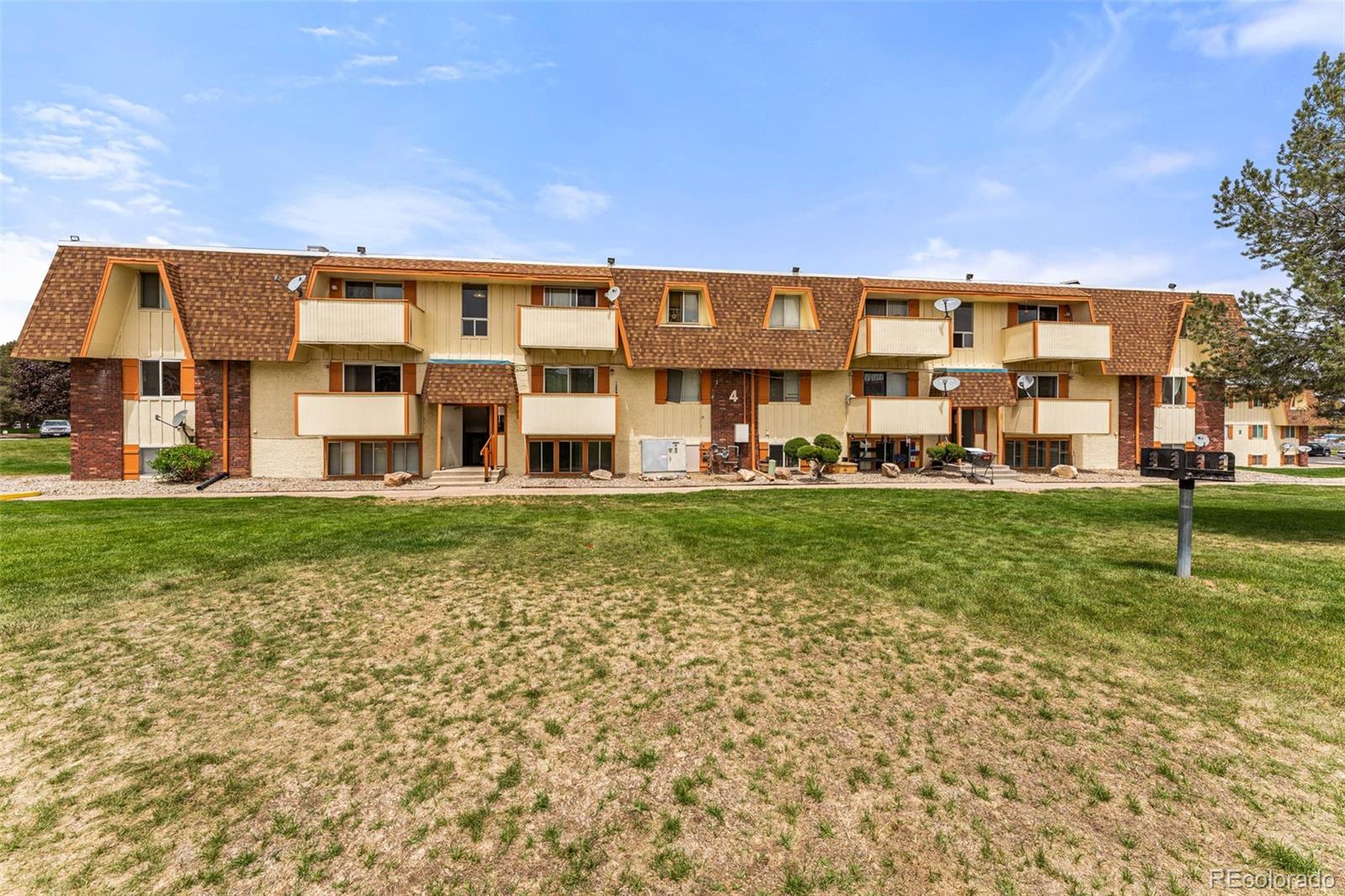 10211 Ura Lane Unit: 4-307