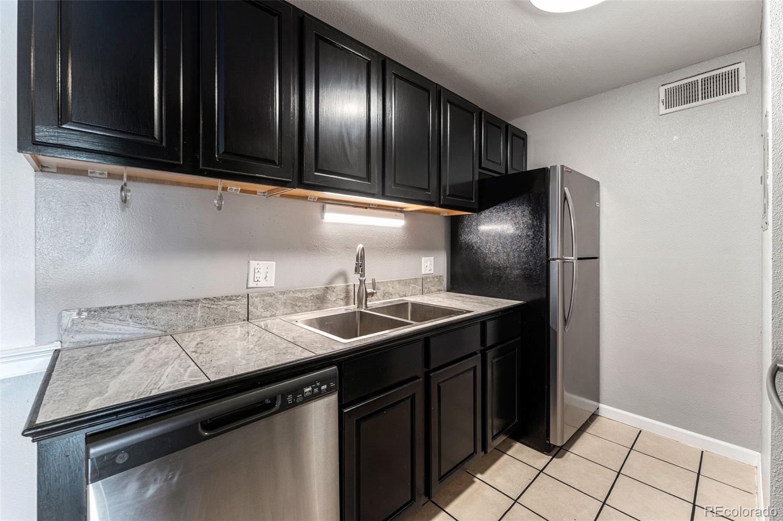 10211 Ura Lane Unit: 4-307