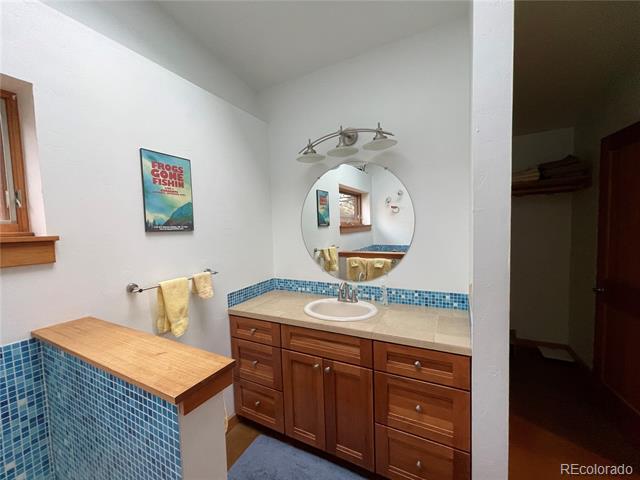 6156 County Road 156