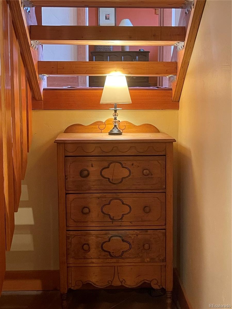 6156 County Road 156