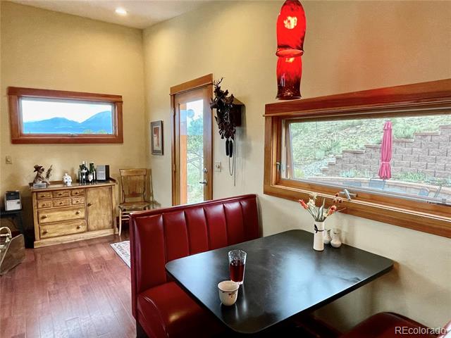 6156 County Road 156