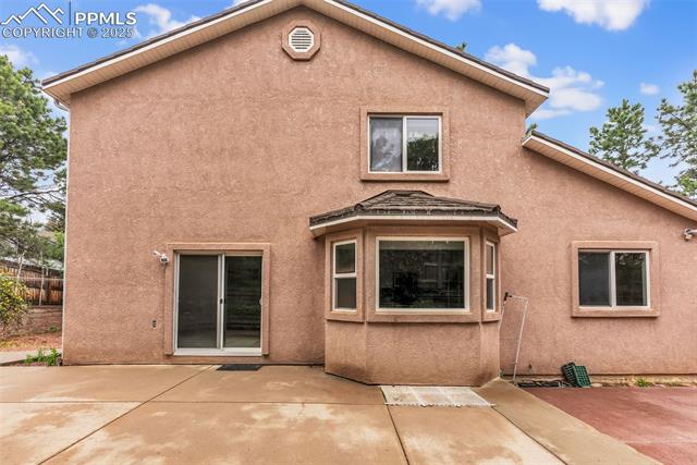 1055 Hunters Ridge Drive