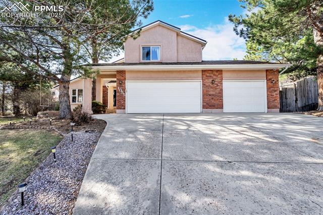 1055 Hunters Ridge Drive