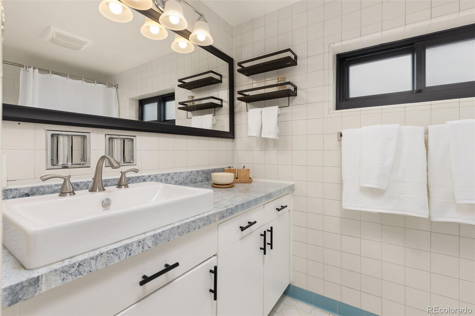 1050 N Corona Street Unit: 302