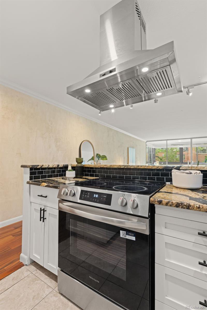 1050 N Corona Street Unit: 302